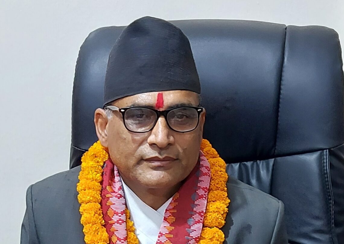 ‘सञ्चार माध्यम र पत्रकारलाई सम्बोधन गर्ने गरी कार्यक्रम ल्याउँछौं’ : कानूनमन्त्री खनाल