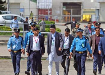 अर्थमन्त्री महतले गरे विमानस्थलको निरीक्षण