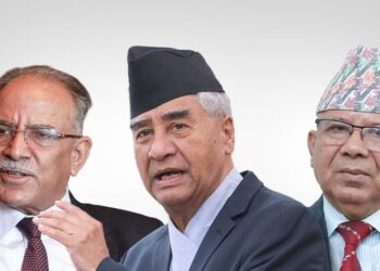 प्रचण्ड, देउवा र नेपालबीच बालुवाटारमा छलफल