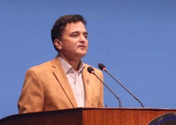 योगेश भट्टराईको प्रश्न : सुन प्रकरणमा गृहमन्त्री र अर्थमन्त्रीसँग कसले बयान लिन्छ ?