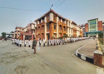 युनिभर्सल मेडिकल कलेजकी प्रिन्सिपललाई पदमुक्त गर्ने सहमति, विद्यार्थीको आन्दोलन फिर्ता