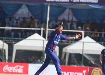 सन्दीपले लिए एकै ओभरमा दुई विकेट