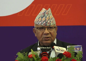 आर्थिक सुधार र भ्रष्टाचार नियन्त्रणमा प्रभावकारी कदम चाल्न माधव नेपालको आग्रह