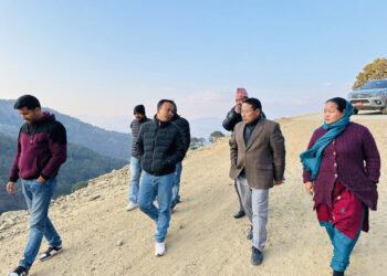 ठेकेदार र कर्मचारीसँग वर्षमानको आक्रोश : काम तपाईंहरू बिगर्ने, गाली हामीले खाने ?