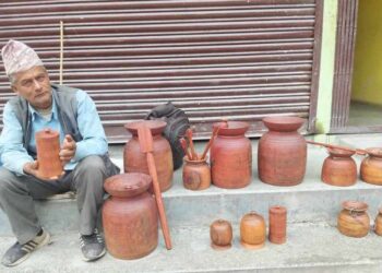 बिक्न छाडे दारबाट बनेका ठेकाठेकी