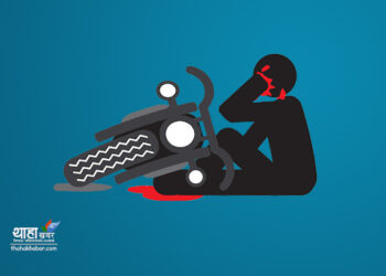 स्कुटर दुर्घटनामा आमाको मृत्यु, छोरा गम्भीर