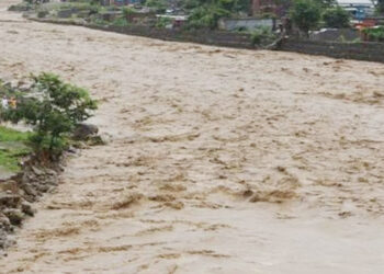 बाढीमा डुबेर दुई किशोरीको मृत्यु, एक बेपत्ता