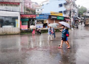 काठमाडौँ उपत्यका सहित देशभरको जनजीवन क्रमशः सामान्य बन्दै